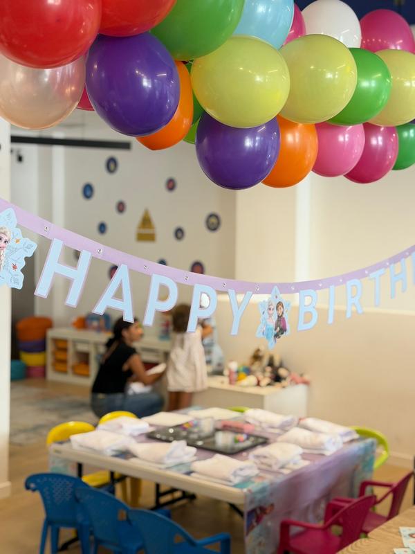 Decoración de globos del cumpleaños en Explora